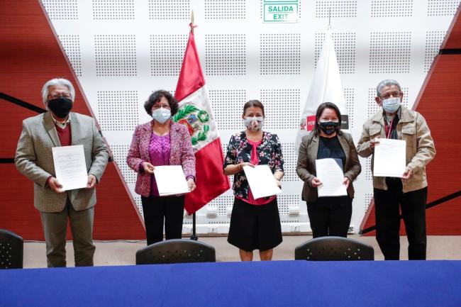 Ministra de Cultura recibió a grupo ciudadano que presentó propuesta normativa para la creación de la Cinemateca Nacional del Perú